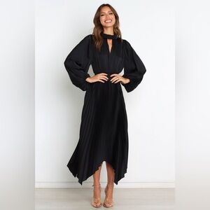 PETAL AND PUP Eloise Dress Elegant Black Pleated